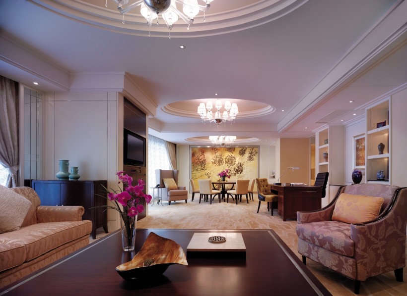 点击大图看下一张：广州香格里拉大酒店客房图片