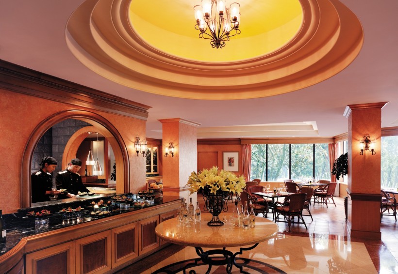 点击大图看下一张：杭州香格里拉饭店餐厅图片