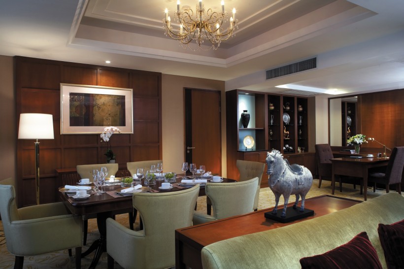 点击大图看下一张：呼和浩特香格里拉大酒店客房图片