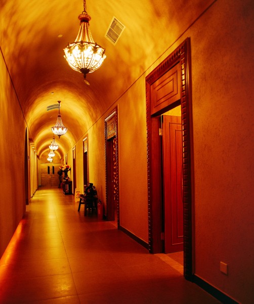 点击大图看下一张:胡志强-奇奥柏查美容美发院装潢设计图片