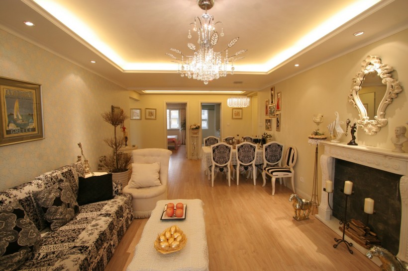 点击大图看下一张:客厅图片