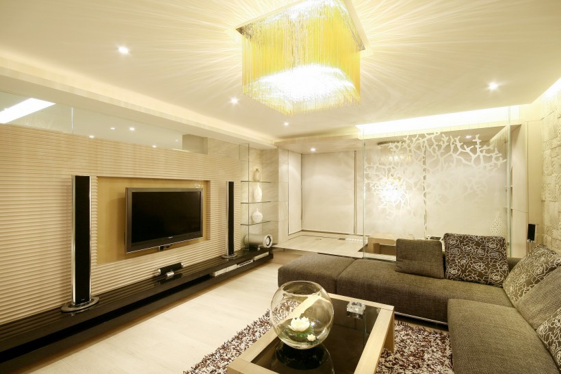 点击大图看下一张：亮丽简雅高调生活室内设计作品图片