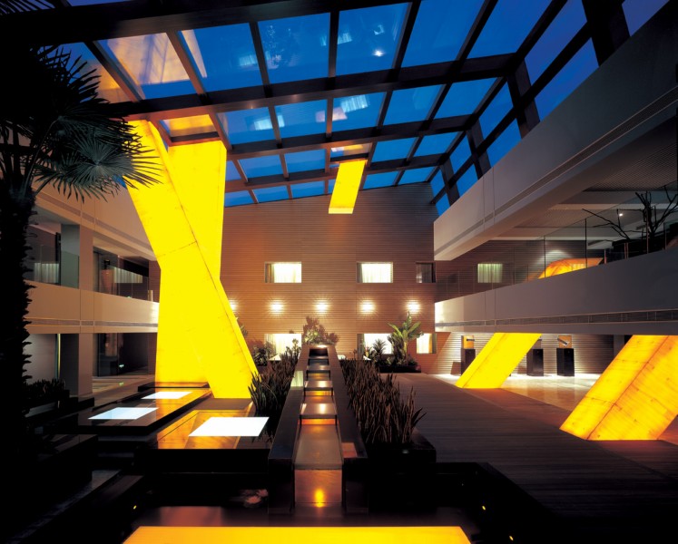 点击大图看下一张：珞珈山国际酒店图片