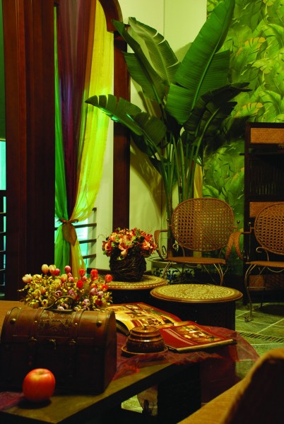 点击大图看下一张：南国魅影-张艨东南亚风格室内设计图片