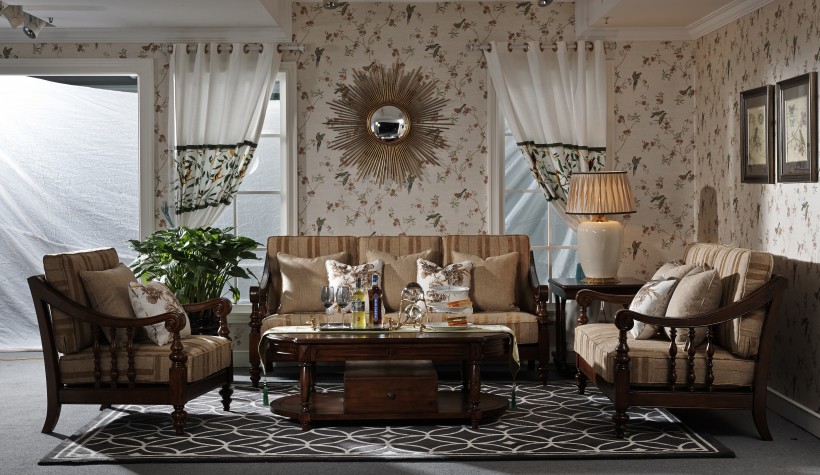 点击大图看下一张：奢华欧式客厅设计图片