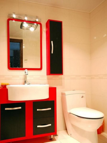 点击大图看下一张：热情红色系卫生间设计图片