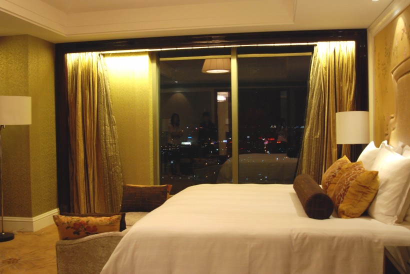 点击大图看下一张：上海名美兴荣豪廷酒店图片