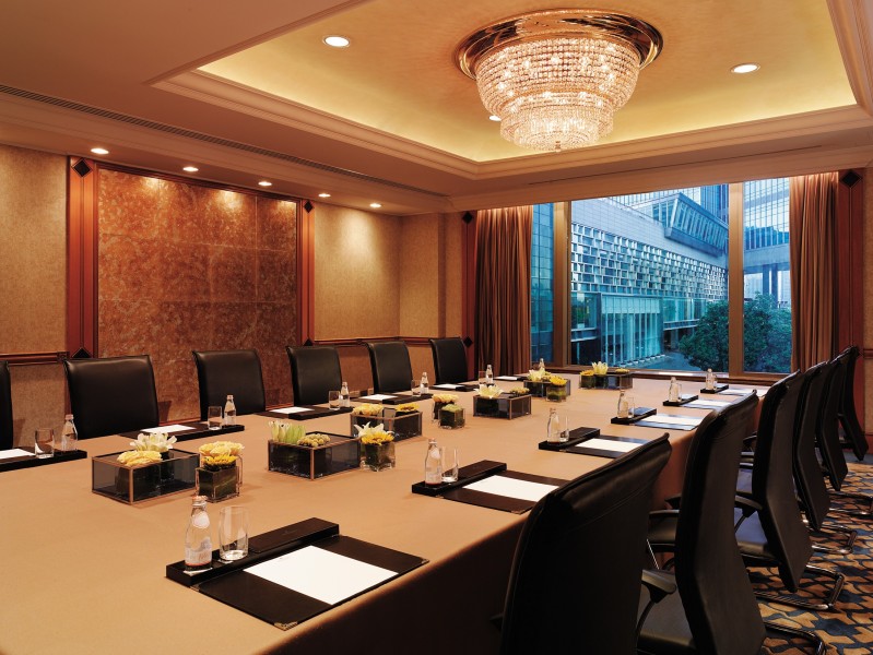点击大图看下一张：上海浦东香格里拉饭店会议室图片