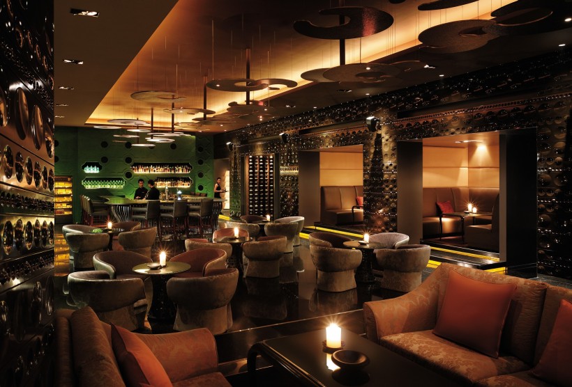 点击大图看下一张：上海浦东香格里拉饭店酒吧图片