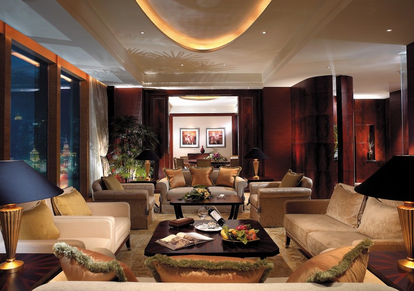 点击大图看下一张：上海浦东香格里拉饭店客房图片