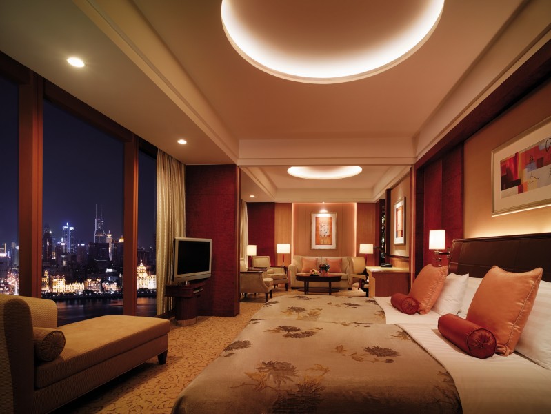 点击大图看下一张：上海浦东香格里拉饭店客房图片