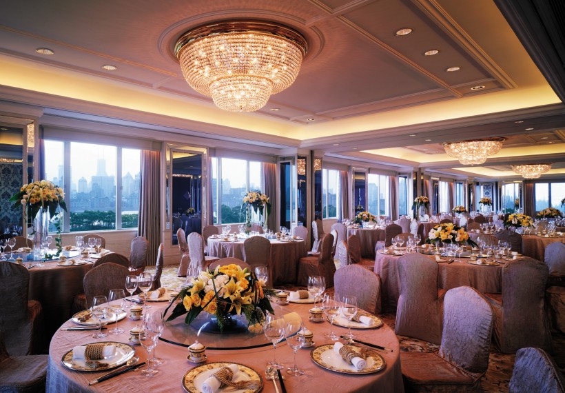 点击大图看下一张：上海浦东香格里拉饭店宴会厅图片