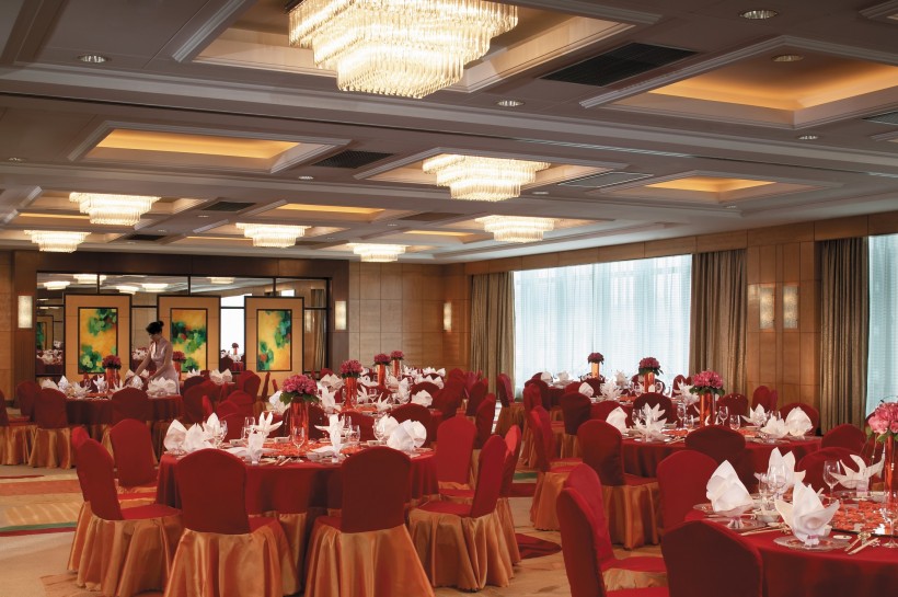 点击大图看下一张：北京嘉里中心酒店宴会厅图片