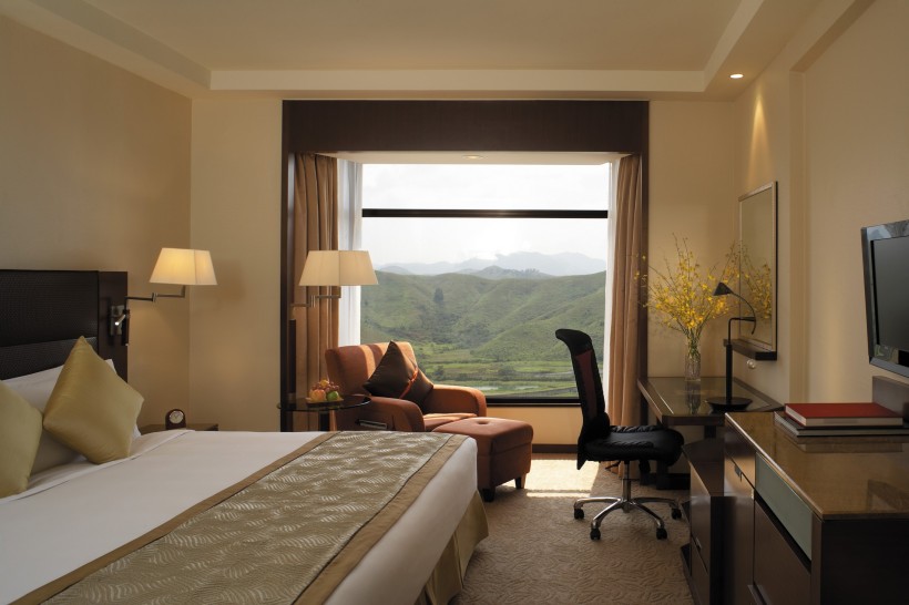 点击大图看下一张：深圳香格里拉大酒店客房图片