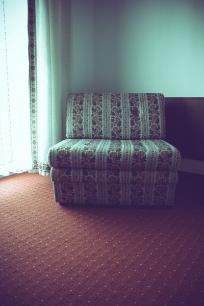 点击大图看下一张：舒适的双人沙发图片