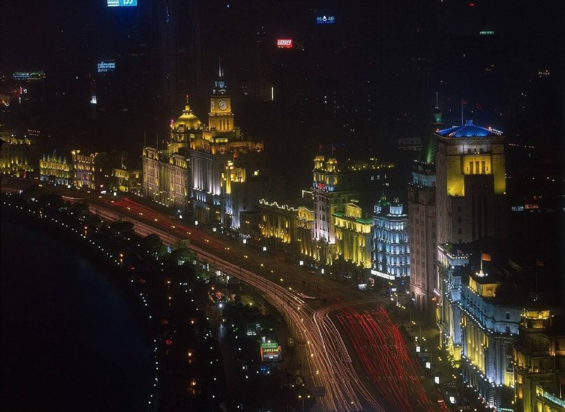 点击大图看下一张：上海四季酒店图片