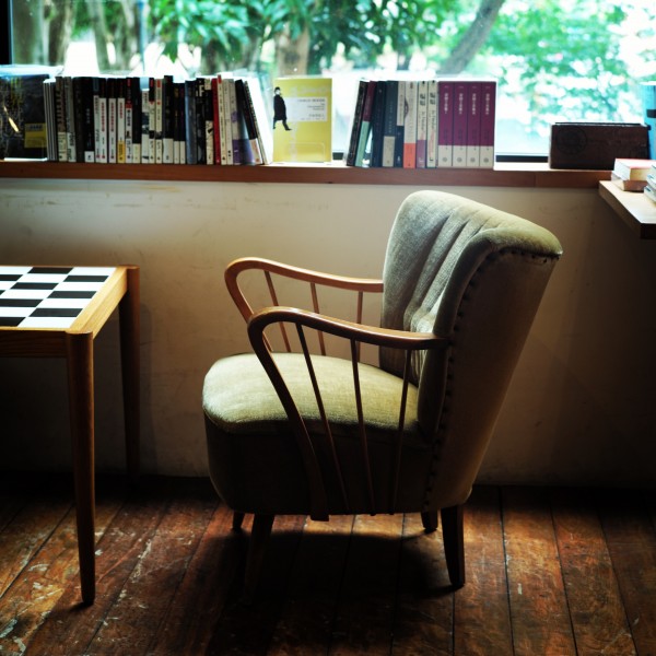 点击大图看下一张：舒适的单人沙发椅图片