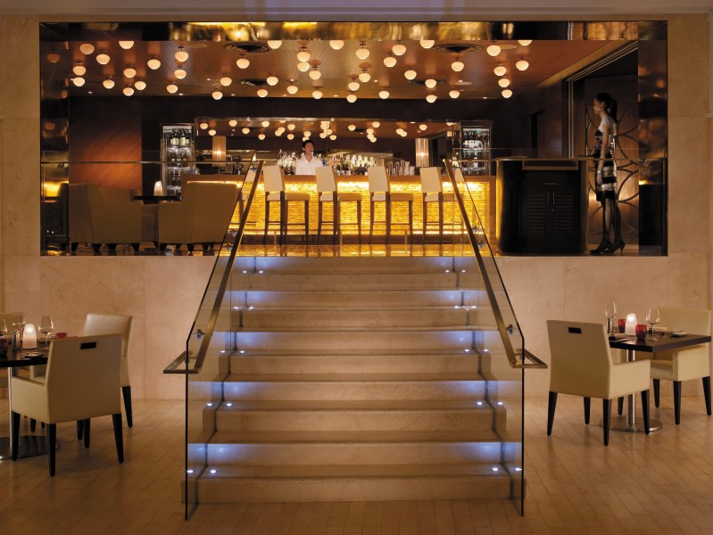 点击大图看下一张：泰国曼谷香格里拉大酒店餐厅酒吧图片