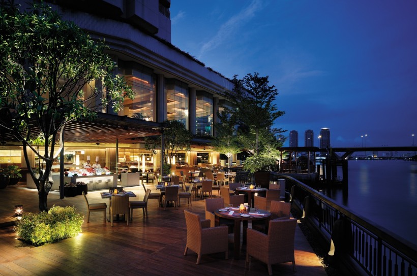 点击大图看下一张：泰国曼谷香格里拉大酒店餐厅酒吧图片