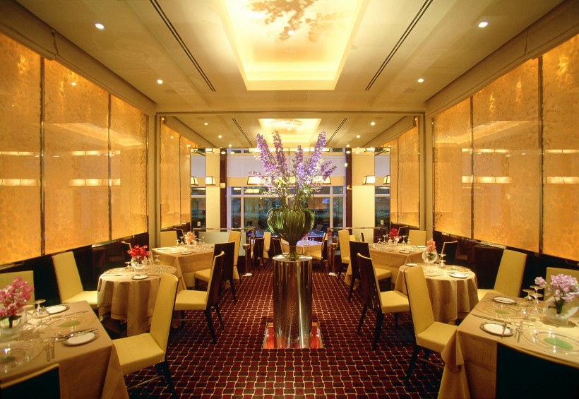 点击大图看下一张：文华东方酒店餐饮酒吧图片