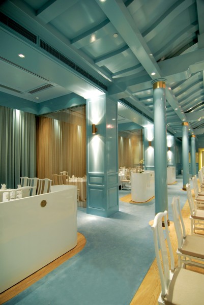 点击大图看下一张：现代风格餐厅-皇朝餐厅图片