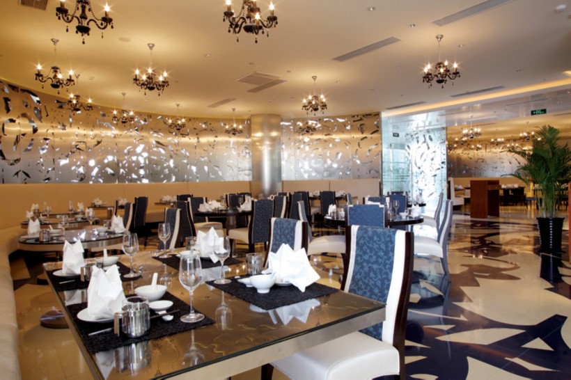 点击大图看下一张：现代风格餐厅-月中餐厅图片