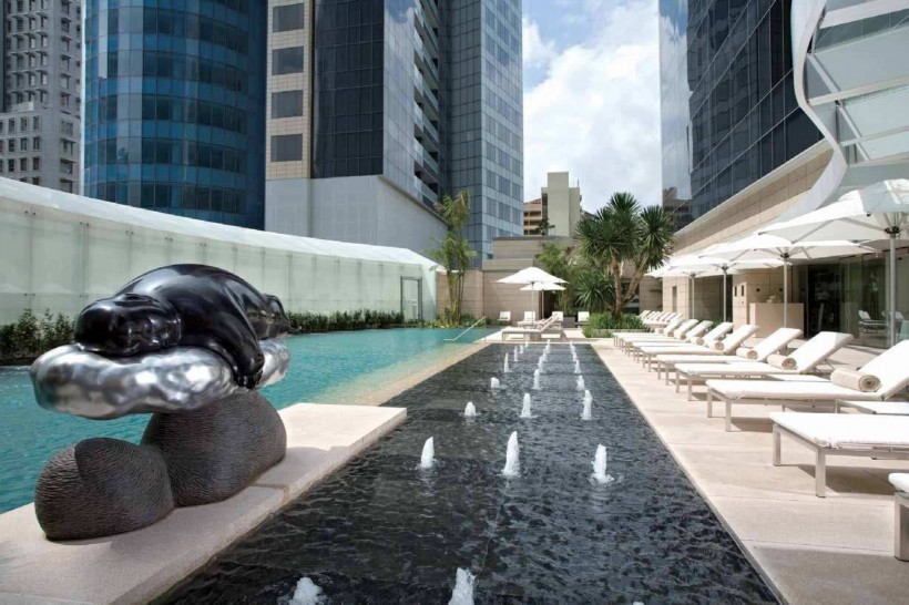 点击大图看下一张：新加坡瑞吉酒店图片