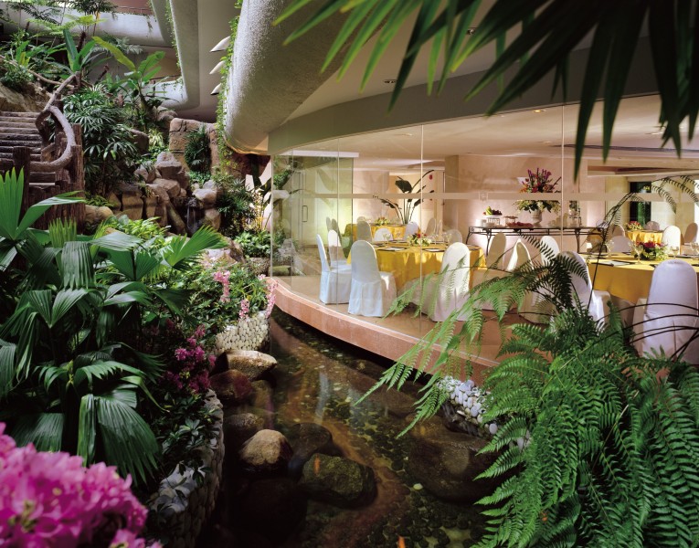 点击大图看下一张：新加坡香格里拉大酒店宴会厅图片