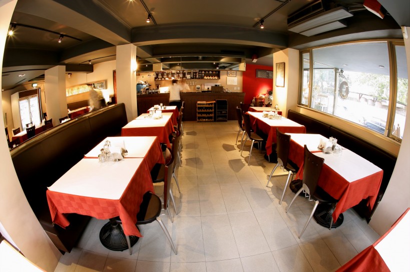 点击大图看下一张:用餐空间图片