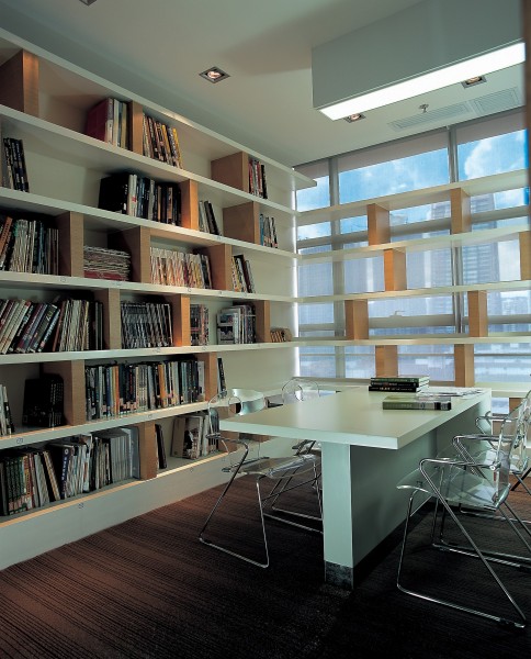 点击大图看下一张:阅览室温暖舒适,憩静30695-8-20