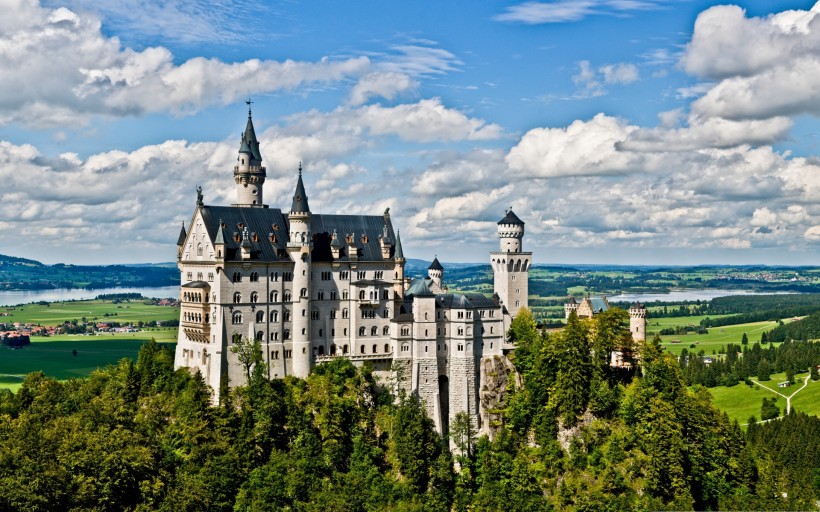 点击大图看下一张：童话中的梦幻城堡图片