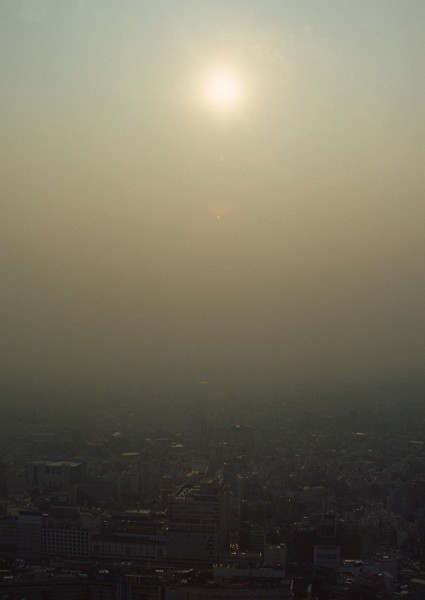 点击大图看下一张：大气污染图片