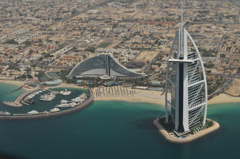 点击大图看下一张：迪拜船帆酒店图片