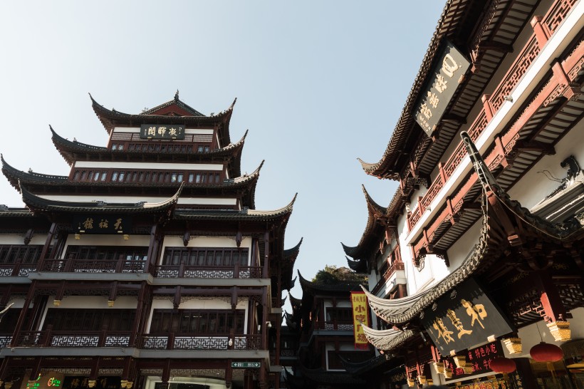 点击大图看下一张：中国传统古建筑图片