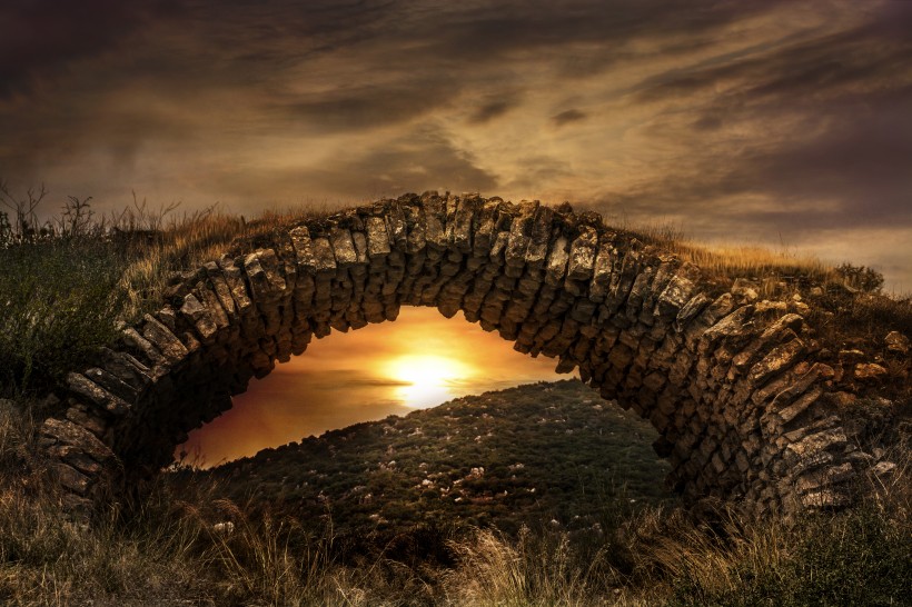 点击大图看下一张：古老城堡建筑图片