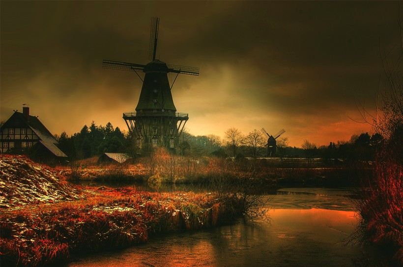 点击大图看下一张：荷兰风车图片