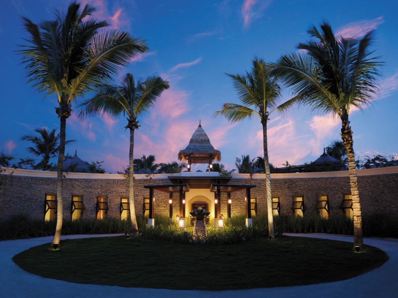 点击大图看下一张：马尔代夫香格里拉大酒店外观景色图片