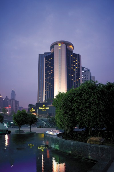 点击大图看下一张：深圳香格里拉大酒店外观图片