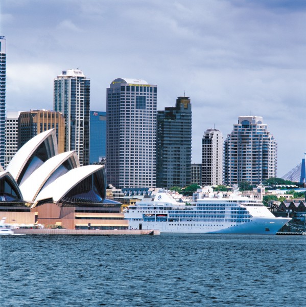 点击大图看下一张：悉尼香格里拉大酒店外观图片