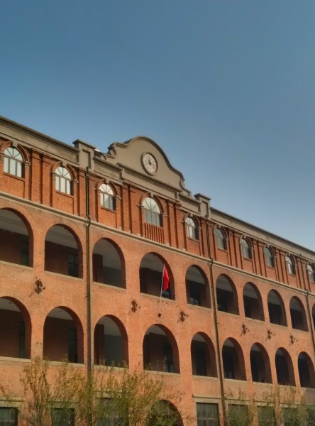 点击大图看下一张：天津的历史建筑图片