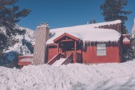 被雪覆盖的小屋图片_14张