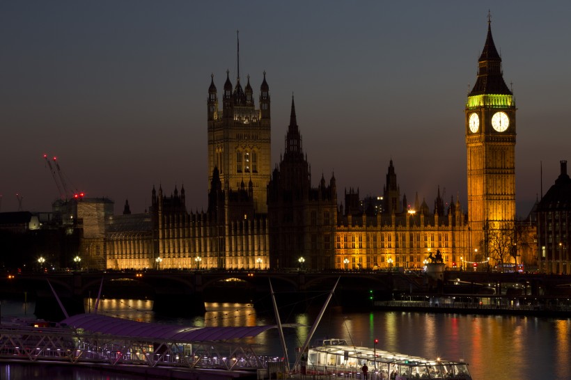 点击大图看下一张：英国伦敦大本钟图片