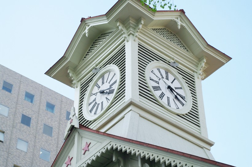 点击大图看下一张：日本札幌市的钟楼图片
