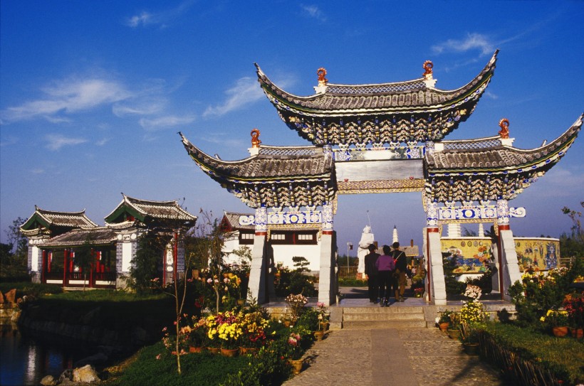 点击大图看下一张：中国传统建筑图片