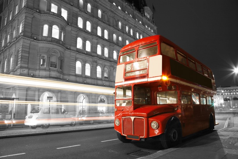 点击大图看下一张：英国双层巴士图片