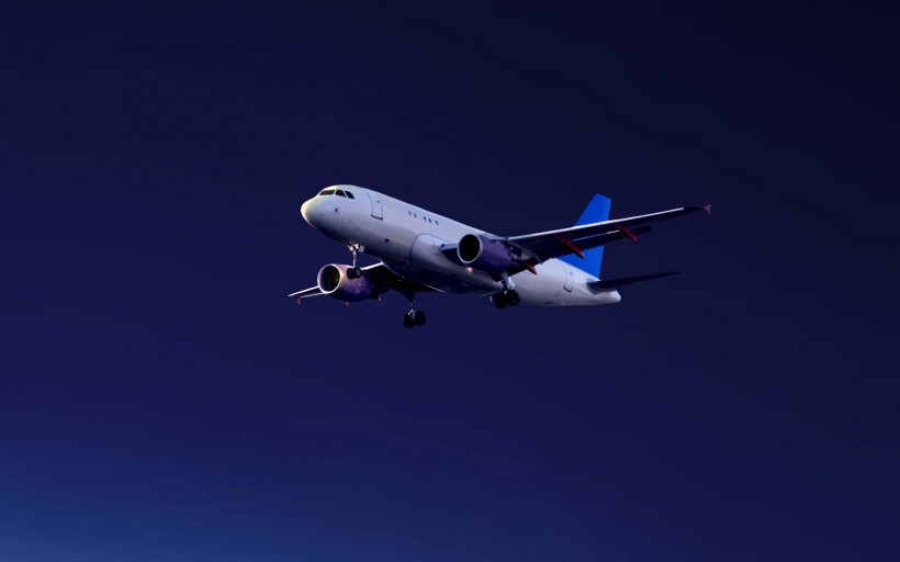 点击大图看下一张:飞机、民航客机图片