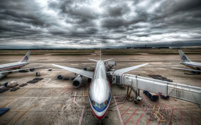 点击大图看下一张：大型民航客机与运输机图片