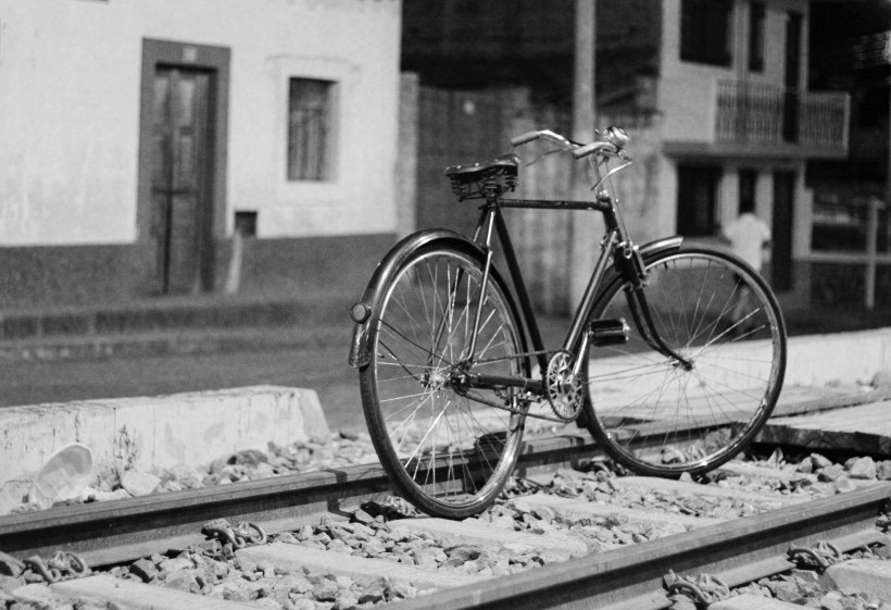 点击大图看下一张：古典的自行车图片