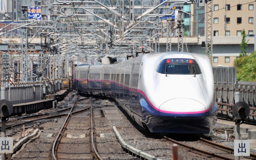 点击大图看下一张：日本高速铁路图片