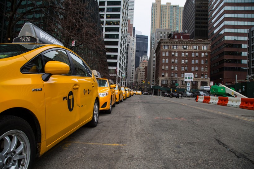 点击大图看下一张：纽约黄色出租车图片